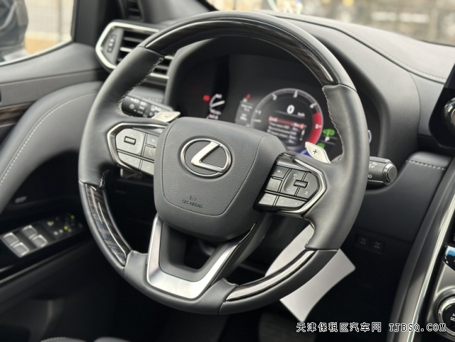 23款柴油雷克薩斯LX500d 3.3T三把鎖最新款現(xiàn)車港口隨時(shí)提