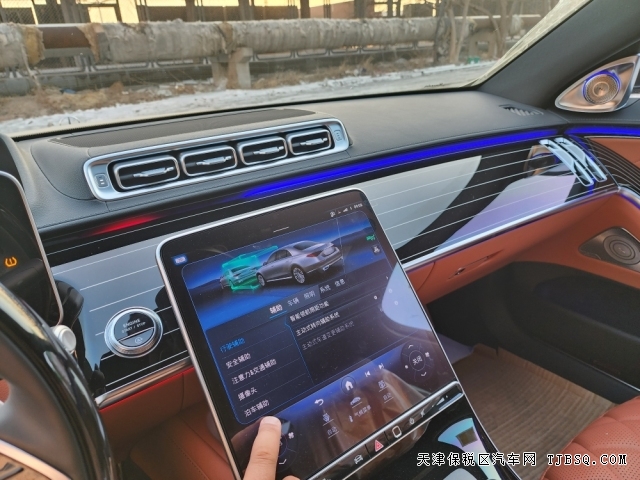  4D大柏林魔術(shù)車身后軸10度轉(zhuǎn)向數(shù)字大燈四座頂配奔馳S500港口現(xiàn)車