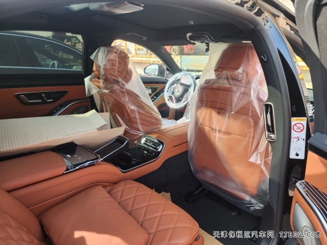  4D大柏林魔術(shù)車身后軸10度轉(zhuǎn)向數(shù)字大燈四座頂配奔馳S500港口現(xiàn)車