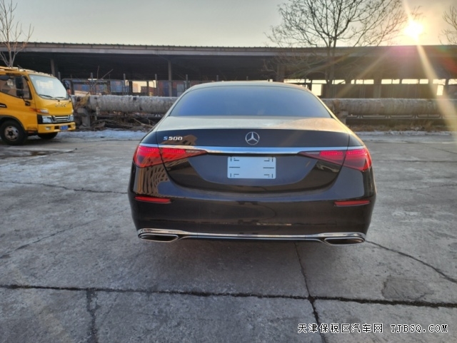  4D大柏林魔術(shù)車身后軸10度轉(zhuǎn)向數(shù)字大燈四座頂配奔馳S500港口現(xiàn)車