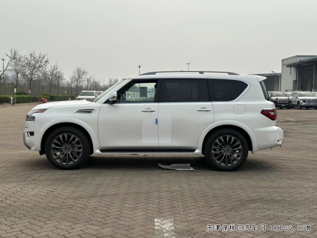 24款美規(guī)日產(chǎn)途樂阿曼達(dá)無敵戰(zhàn)艦5.6L八缸全尺寸SUV