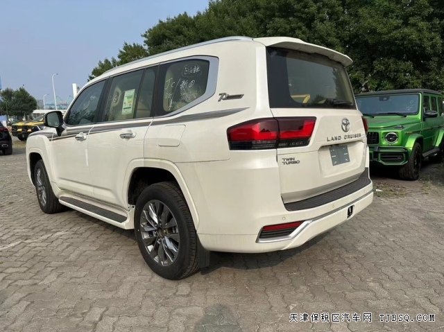 中東版豐田酷路澤LC300 VXR高配三把鎖港口售價102萬可分期