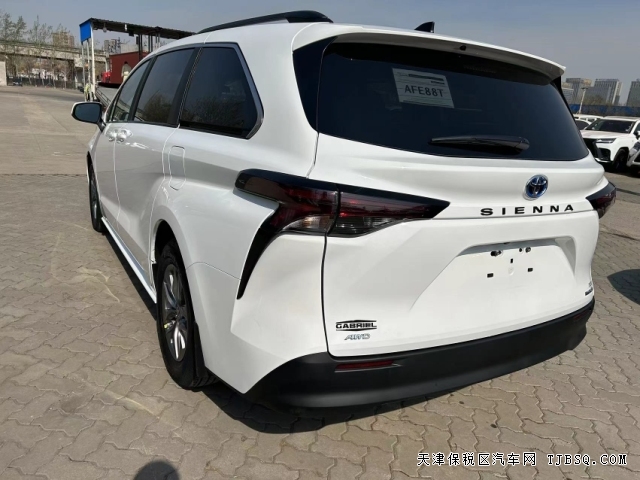原裝進口四驅豐田塞納MPV商務車港口46萬能買到什么配置