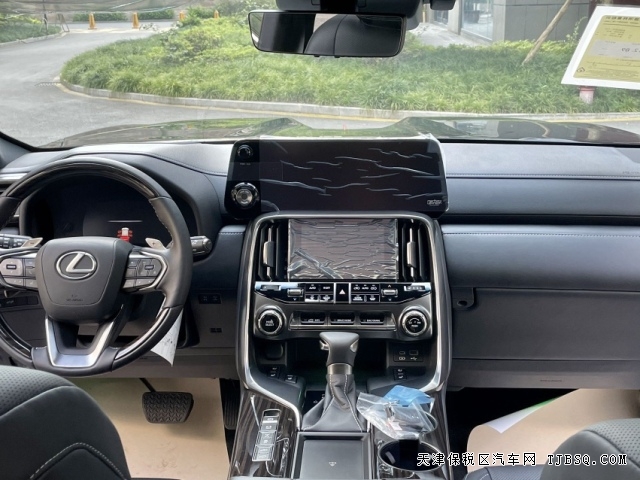 柴油版23款雷克薩斯LX500d3.3T發(fā)動(dòng)機(jī)港口現(xiàn)車配置行情