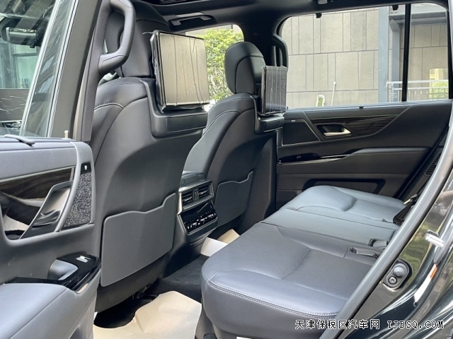 柴油版23款雷克薩斯LX500d3.3T發(fā)動(dòng)機(jī)港口現(xiàn)車配置行情