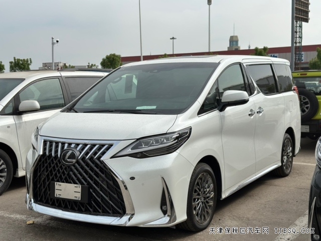 國六B23款雷克薩斯LM350豪華商務(wù)車搭載3.5L發(fā)動機(jī)港口絕版車型