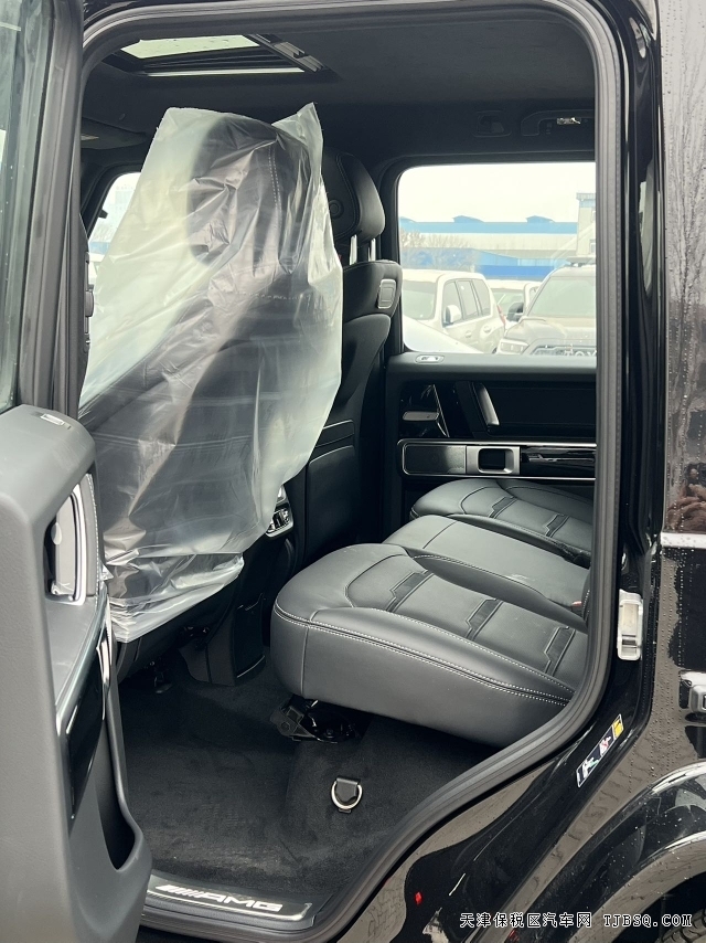 平行進(jìn)口24款奔馳AMG G63三把鎖港口行情227萬能買到什么配置