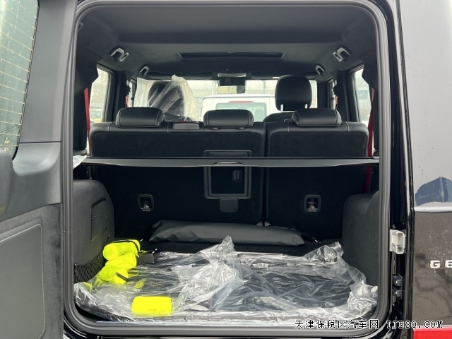 平行進(jìn)口24款奔馳AMG G63三把鎖港口行情227萬能買到什么配置