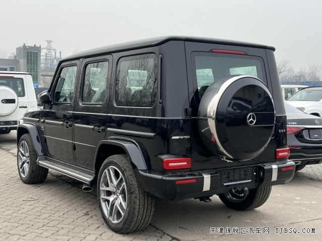 平行進(jìn)口24款奔馳AMG G63三把鎖港口行情227萬能買到什么配置