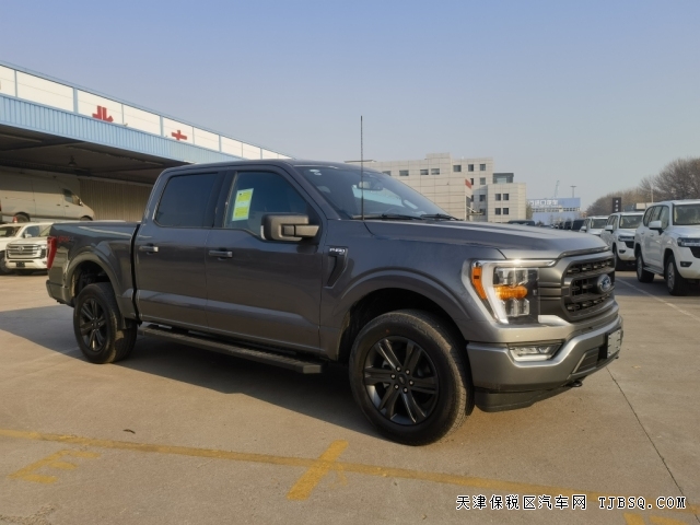 平行進(jìn)口23款福特猛禽F150XLT港口現(xiàn)車五十多萬(wàn)入手大皮卡