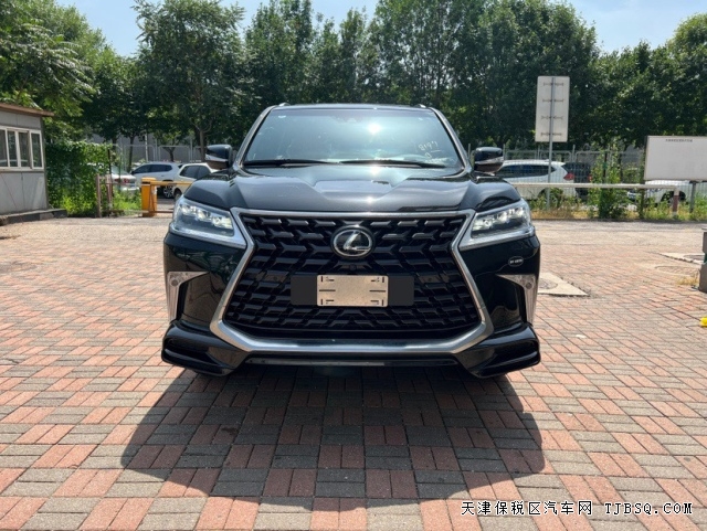 氣場(chǎng)強(qiáng)大的中東限量S LX570 大佬座駕港口現(xiàn)車(chē)二百多萬(wàn)