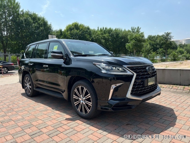 氣場(chǎng)強(qiáng)大的中東限量S LX570 大佬座駕港口現(xiàn)車(chē)二百多萬(wàn)
