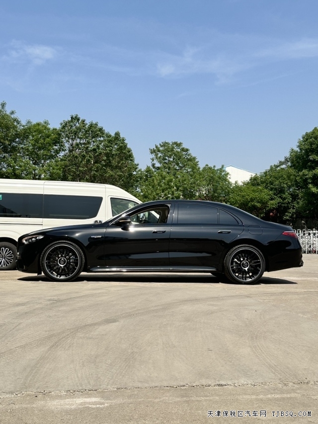 24款奔馳AMG S63四座行政座駕V8保稅區(qū)現(xiàn)車可分期