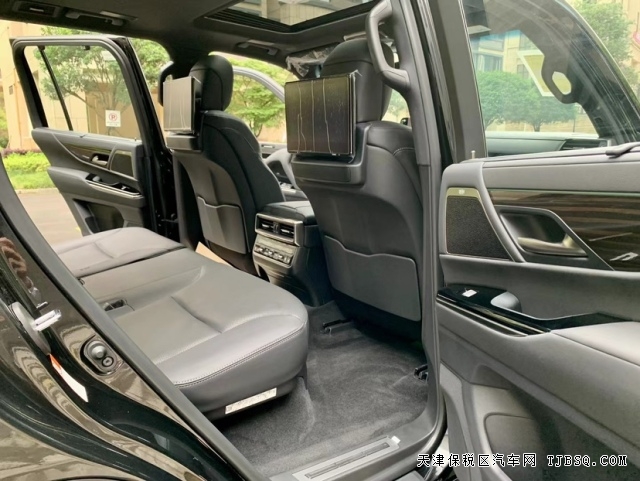 日系最頂級(jí)的柴油雷克薩斯LX500d雙渦輪增壓港口最新行情