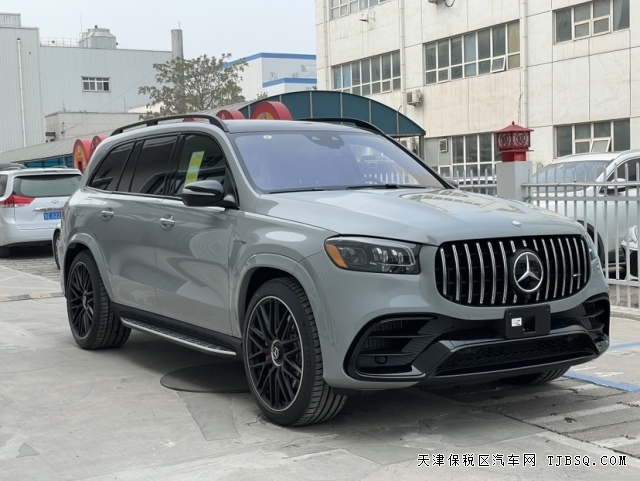 百公里加速4.4秒2024款奔馳AMG GLS63八缸加持西裝暴徒