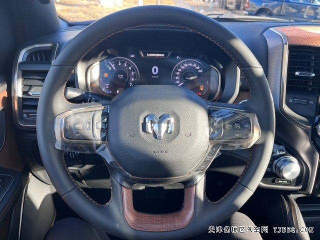 豪華皮卡23款道奇公羊長(zhǎng)角號(hào)5.7L大V8價(jià)格暴跌港口現(xiàn)車(chē)
