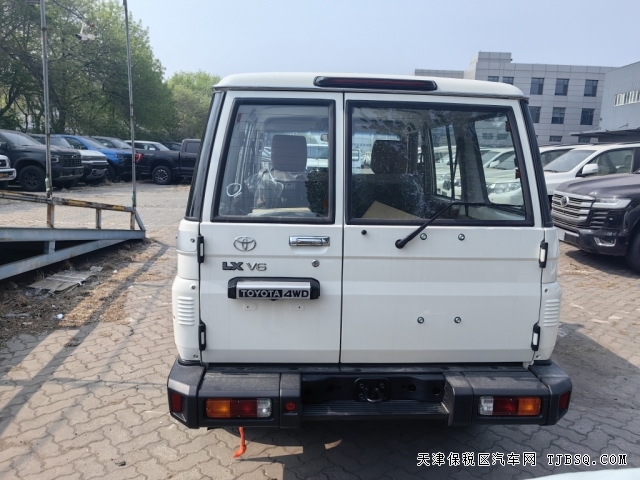 2024款自動擋豐田酷路澤LC76硬派越野界活化石港口現(xiàn)車
