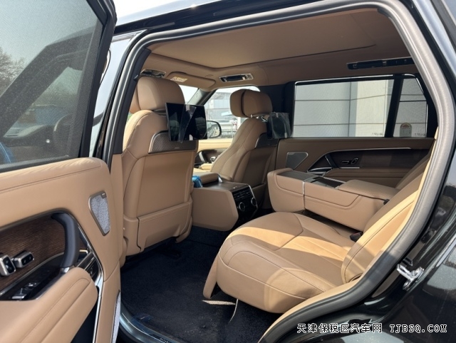 2024款路虎攬勝創(chuàng)世加長4.4T1700瓦高級音響港口現(xiàn)車可分期