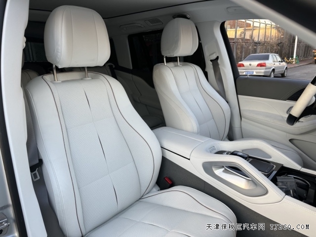 平行進口邁巴赫GLS600商務(wù)四座雙拼外觀定位超豪華標(biāo)桿