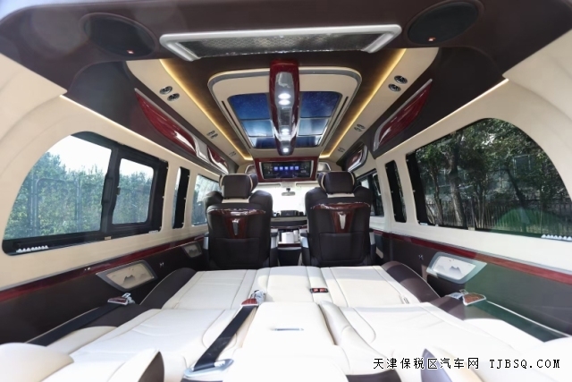 純進(jìn)口豐田海獅3.5L國(guó)內(nèi)升級(jí)高端MPV商務(wù)車效果展示