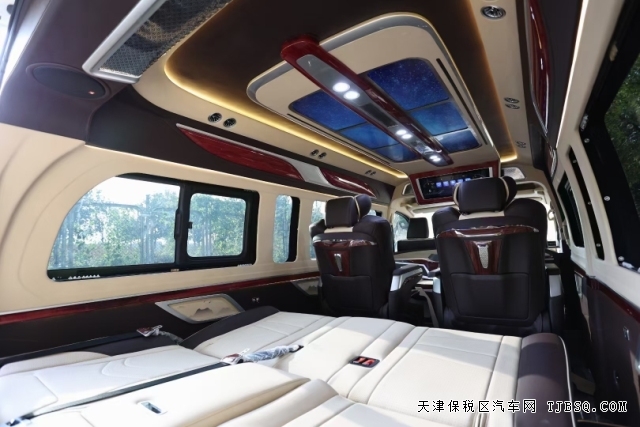 純進(jìn)口豐田海獅3.5L國(guó)內(nèi)升級(jí)高端MPV商務(wù)車效果展示
