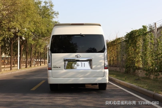 純進(jìn)口豐田海獅3.5L國(guó)內(nèi)升級(jí)高端MPV商務(wù)車效果展示
