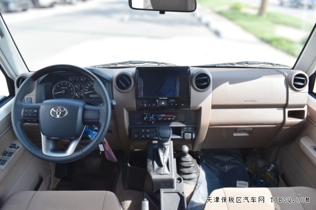 中東版24款豐田酷路澤LC76汽油4.0L自動(dòng)擋