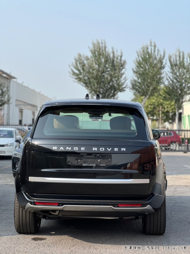 路虎攬勝行政 24款 3.0T D350 柴油 創(chuàng)世加長(zhǎng)電動(dòng)五變四配置行情