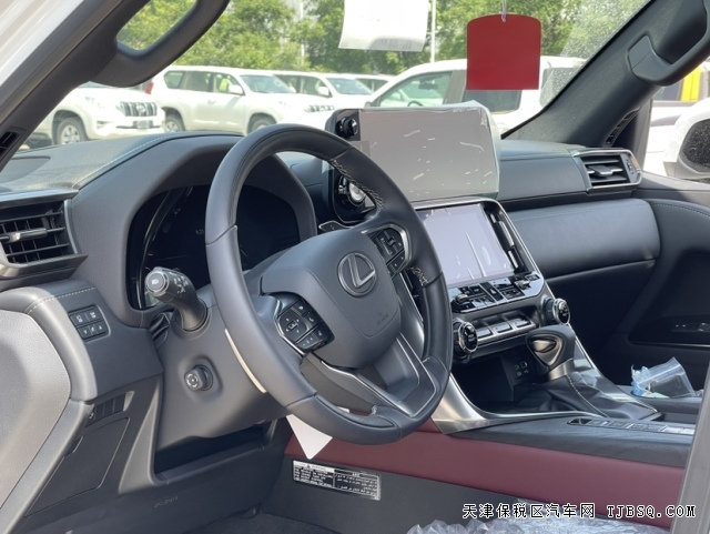 中東版雷克薩斯LX600 23款 7座 Signature簽名版港口配置行情