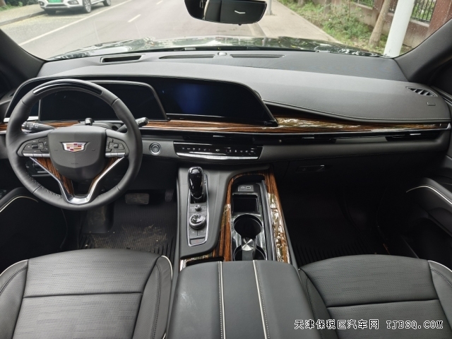 24款加版3.0柴油凱雷德 ESV加長(zhǎng) Premium Luxury 高級(jí)豪華版