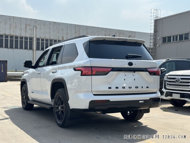 全尺寸2024款豐田紅杉3.5T混動(dòng)版港口現(xiàn)車配置行情