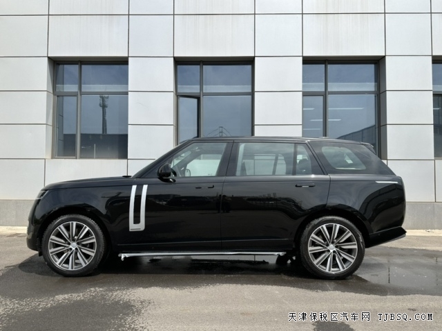 24款路虎攬勝創(chuàng)世加長4.4T V8頂級奢華SUV