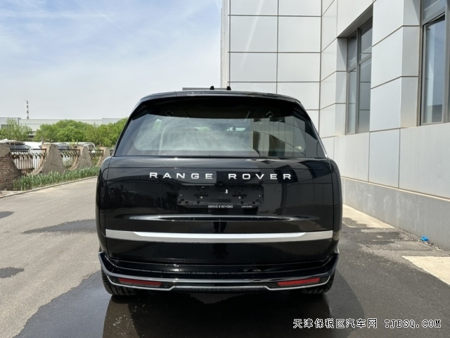 24款路虎攬勝創(chuàng)世加長4.4T V8頂級奢華SUV