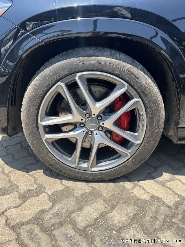 2024款奔馳AMG GLE53四驅(qū)性能SUV年輕時(shí)尚港口現(xiàn)車