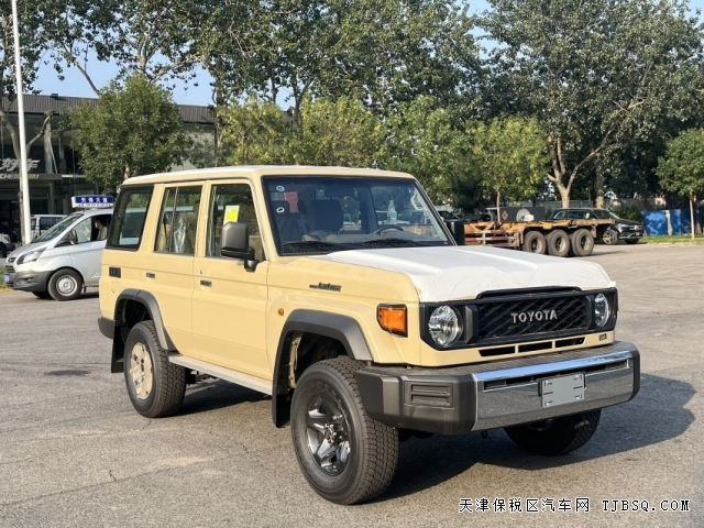 24款酷路澤LC76自動(dòng)擋汽油4.0L自定車源港口售價(jià)88萬起