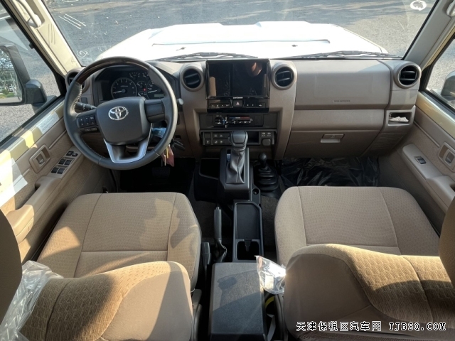 24款酷路澤LC76自動(dòng)擋汽油4.0L自定車源港口售價(jià)88萬起