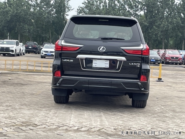 一代經(jīng)典雷克薩斯LX570中東版限量S最具氣場的硬派越野車