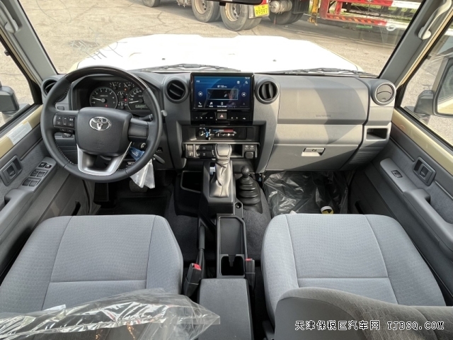 中東版24酷路澤LC76汽油自動擋4.0L豐田專業(yè)工具車