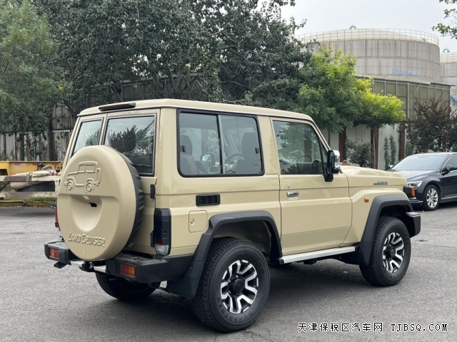 24款LC71 柴油自動擋 2.8T 頂配 梅花燈 絞盤 氣泵 沙漠黃現(xiàn)車