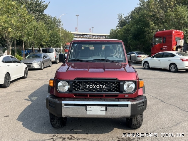 中東版豐田L(fēng)C76自動擋4WD兩把鎖非承載式車身硬派越野熱賣