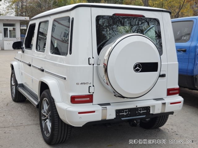 25款奔馳G450d柴油版港口現(xiàn)車(chē)接受預(yù)定160萬(wàn)體驗(yàn)改款車(chē)型