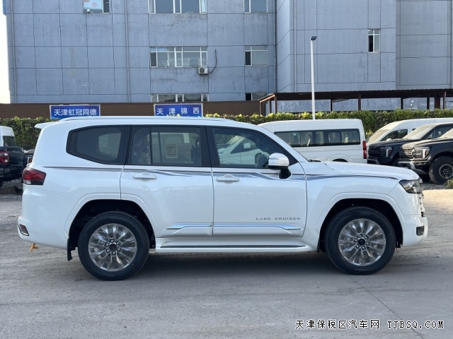 24款豐田酷路澤LC300GXR科威特滿配3.5TT港口最優(yōu)質(zhì)車型