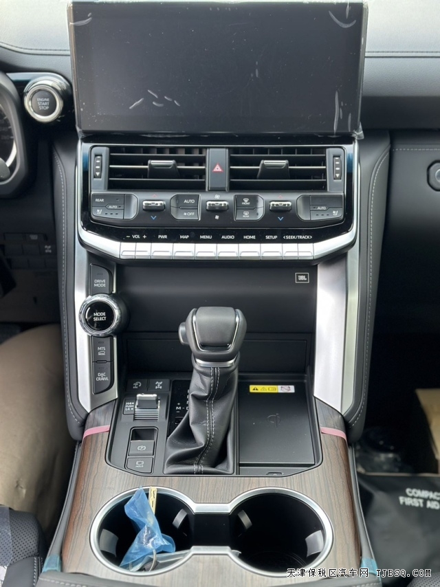 24款豐田酷路澤LC300GXR科威特滿配3.5TT港口最優(yōu)質(zhì)車型