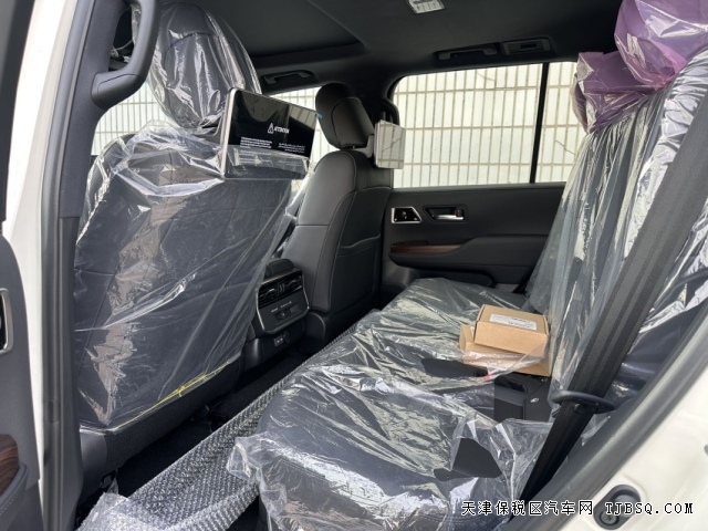 24款豐田酷路澤LC300GXR科威特滿配3.5TT港口最優(yōu)質(zhì)車型