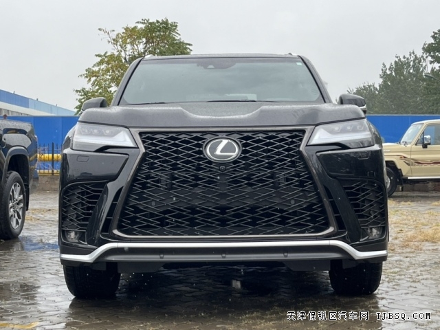 24款雷克薩斯LX600美規(guī)運(yùn)動(dòng)版全尺寸SUV都能選配什么配置
