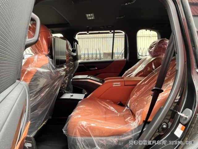 中東版大油箱雷克薩斯LX600四座VIP港口最新配置行情