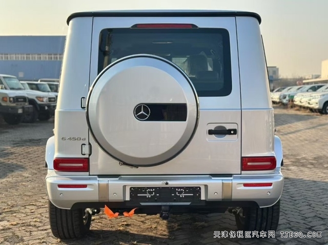 金屬銀25款奔馳G450d柴油3.0T中期改款港口最新配置行情