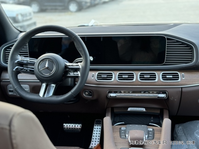 美規(guī)25款奔馳GLS450七座22輪AMG暗夜包港口現(xiàn)車(chē)