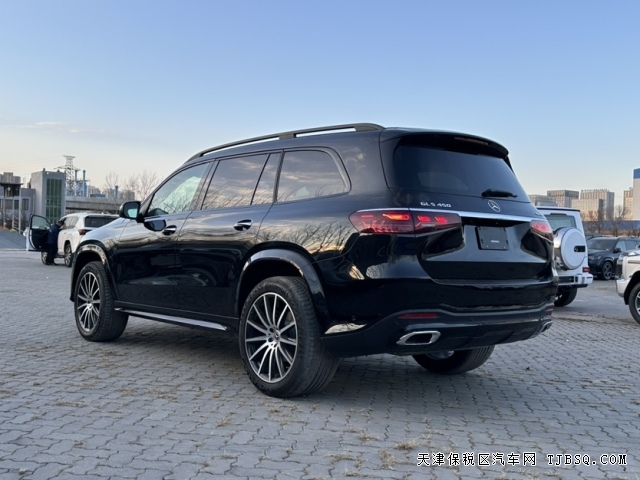 美規(guī)25款奔馳GLS450七座22輪AMG暗夜包港口現(xiàn)車(chē)