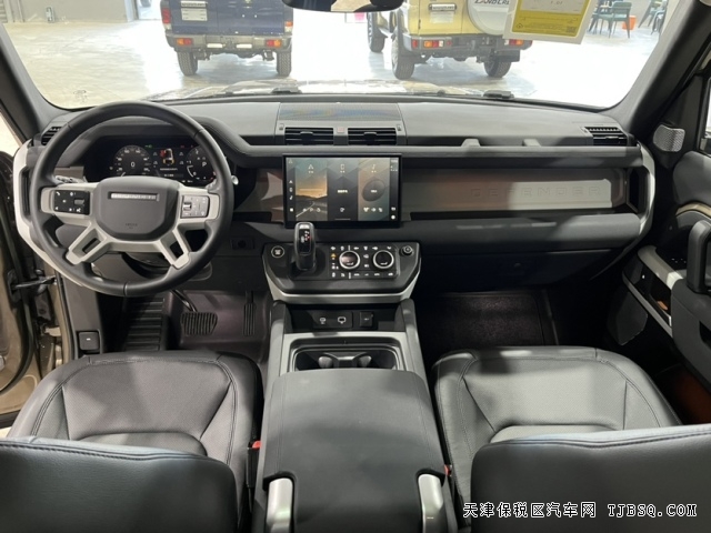 新款路虎衛(wèi)士130長(zhǎng)軸柴油D300高功率現(xiàn)車本家批發(fā)價(jià)